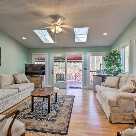Damascus Home With Fire Pit And Views, Walk To Shops! المظهر الخارجي الصورة